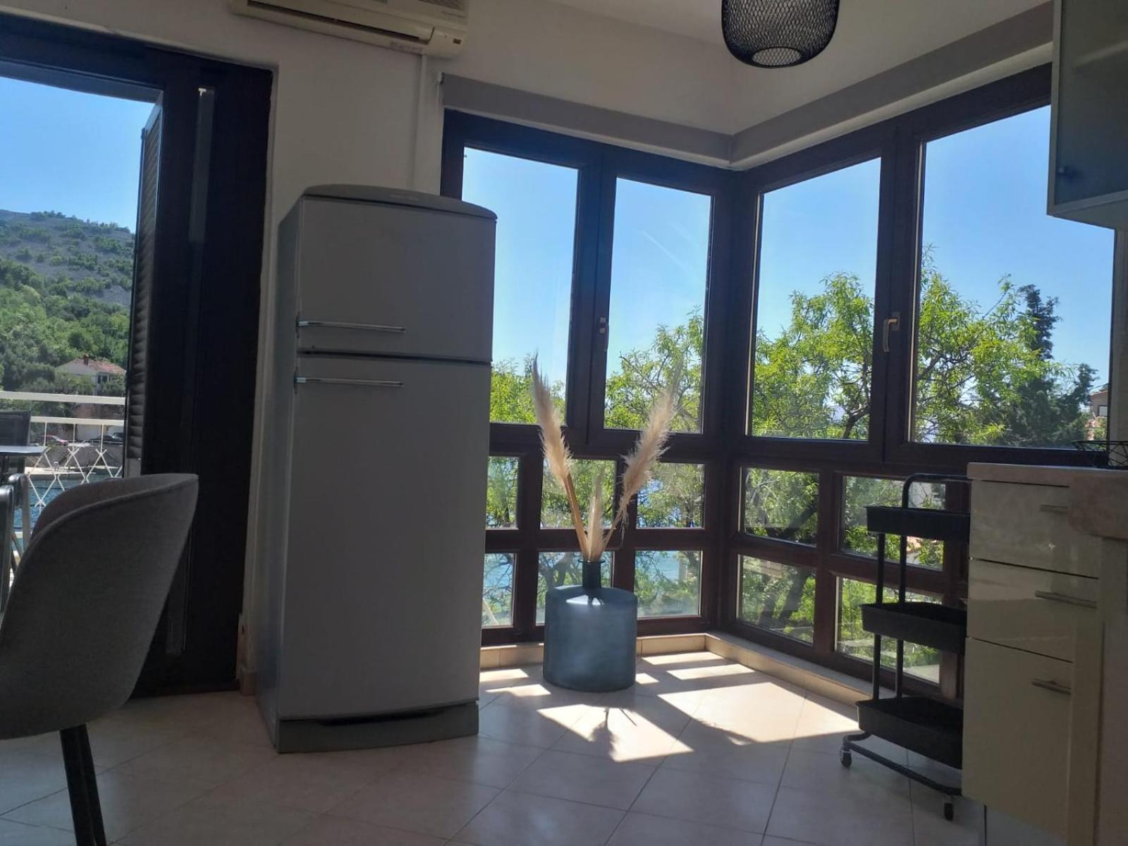Apartmani Pulic セニ エクステリア 写真